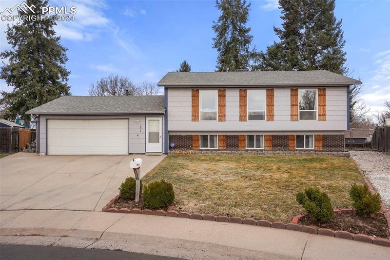 16374 E Lasalle Pl, Aurora, CO 80013
