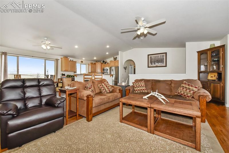 16380 Dearing Rd, Colorado Springs, CO 80928