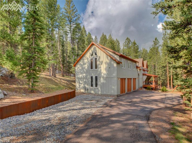 1640 Masters Dr, Woodland Park, CO 80863