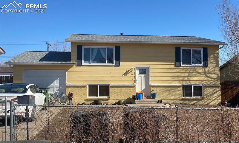 1643 Maxwell St, Colorado Springs, CO 80906