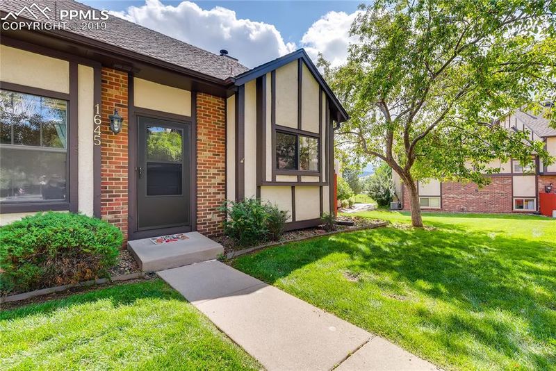 1645 Maitland Ct, Colorado Springs, CO 80919