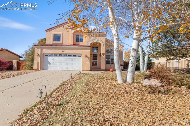 165 S Glenrose Dr, Pueblo, CO 81007