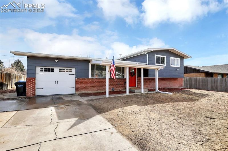 165 Ithaca St, Colorado Springs, CO 80911