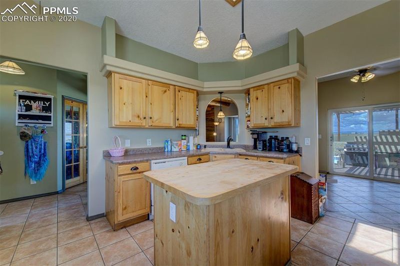 1650 Equestrian Point, Yoder, CO 80864