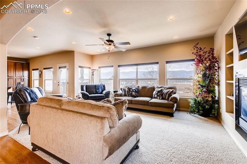 16505 Curled Oak Dr, Monument, CO 80132