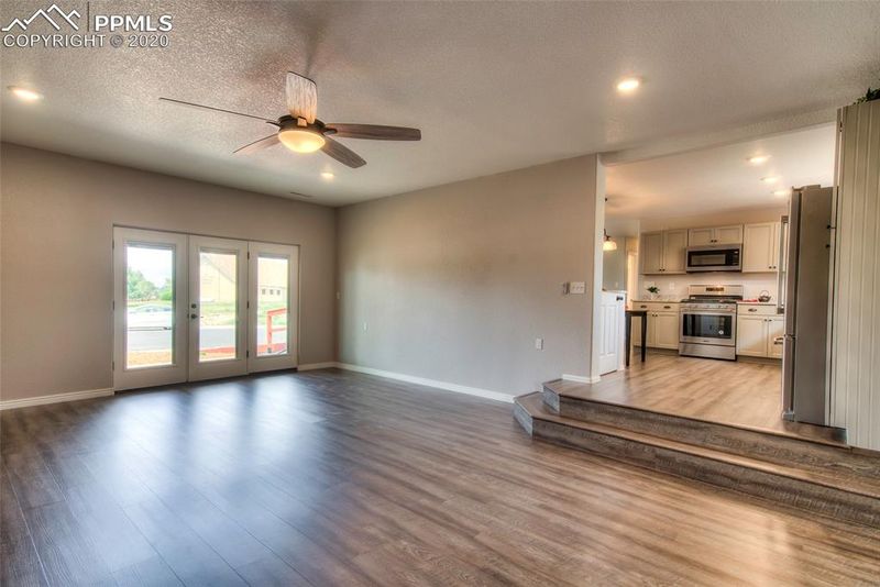 1655 Glacier Dr, Colorado Springs, CO 80910