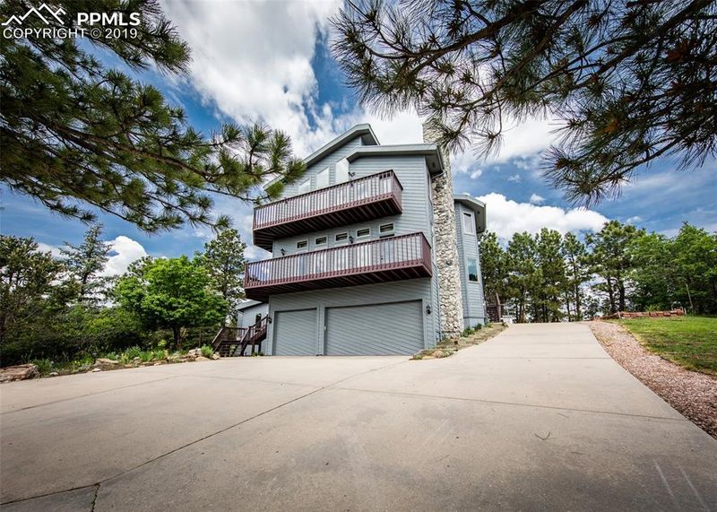 1655 Timber Valley Rd, Colorado Springs, CO 80919