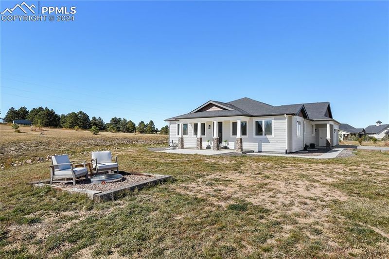 16570 W Cherry Stage Rd, Colorado Springs, CO 80921