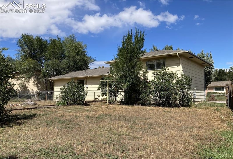 1658 Keaton Ln, Colorado Springs, CO 80909