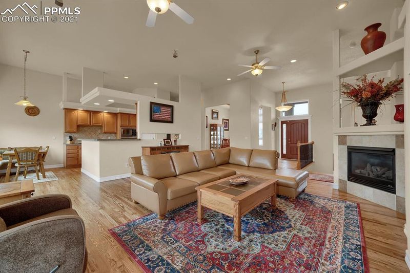 1662 Plowman Dr, Monument, CO 80132