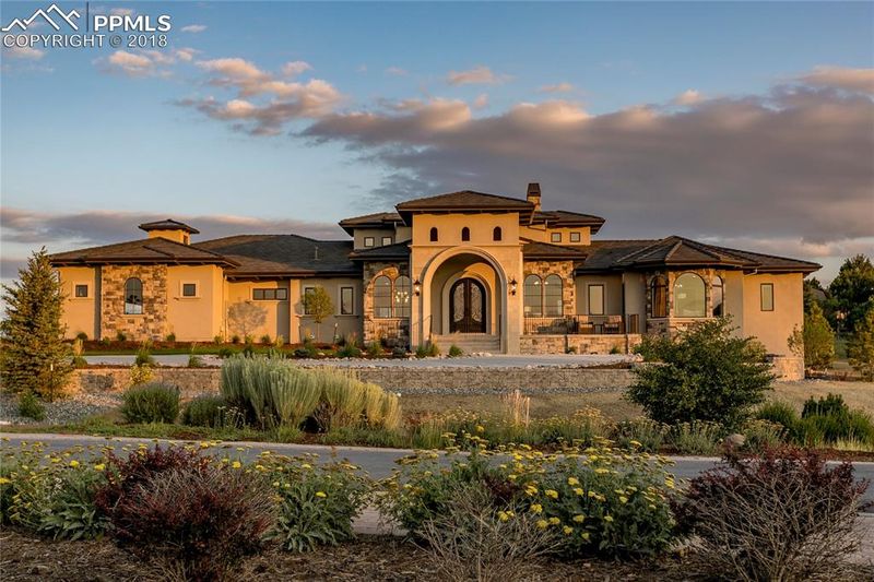 1665 Vine Cliff Hts, Colorado Springs, CO 80921