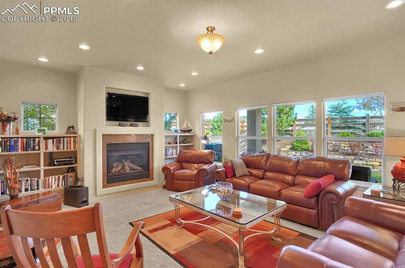 16665 Curled Oak Dr, Monument, CO 80132