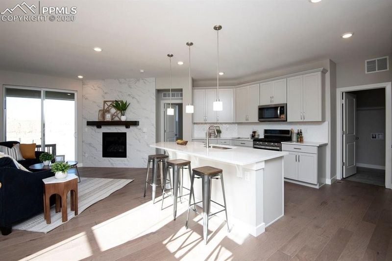 1668 Stable View Dr, Castle Pines, CO 80108