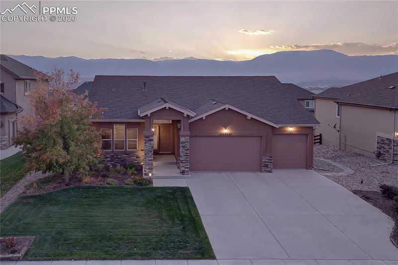 16688 Curled Oak Dr, Monument, CO 80132