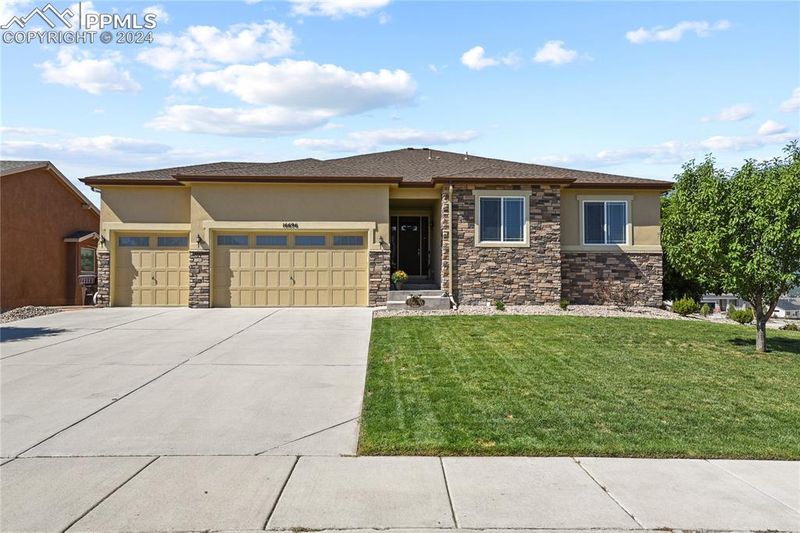 16696 Curled Oak Dr, Monument, CO 80132