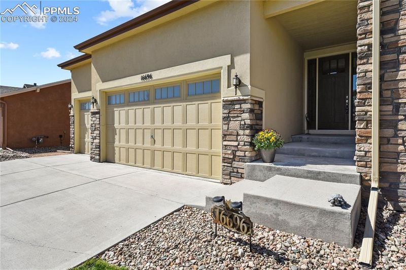 16696 Curled Oak Dr, Monument, CO 80132
