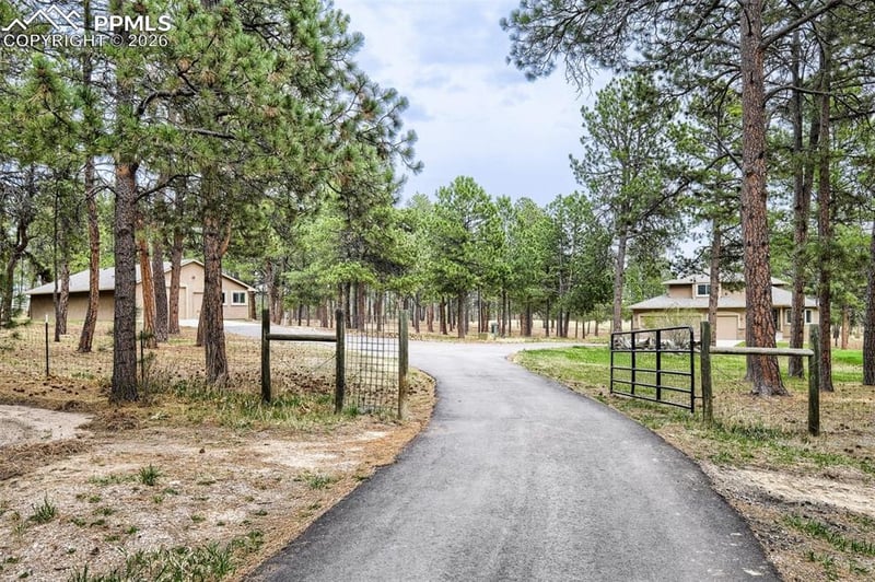 16755 Winchester Rd, Colorado Springs, CO 80908