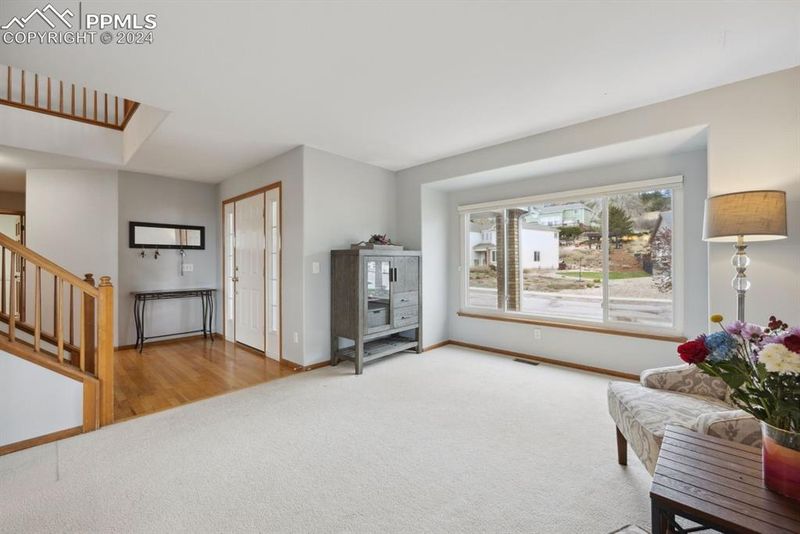 1677 Smoke Ridge Dr, Colorado Springs, CO 80919