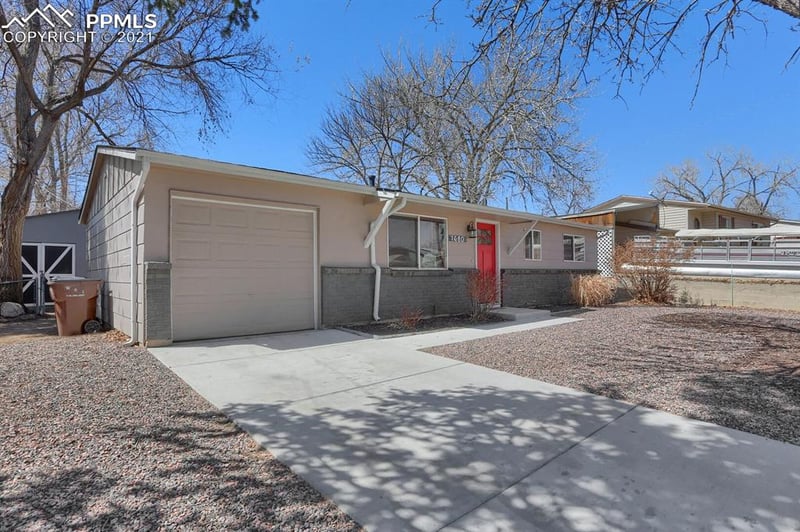 1680 Luna Dr, Colorado Springs, CO 80817