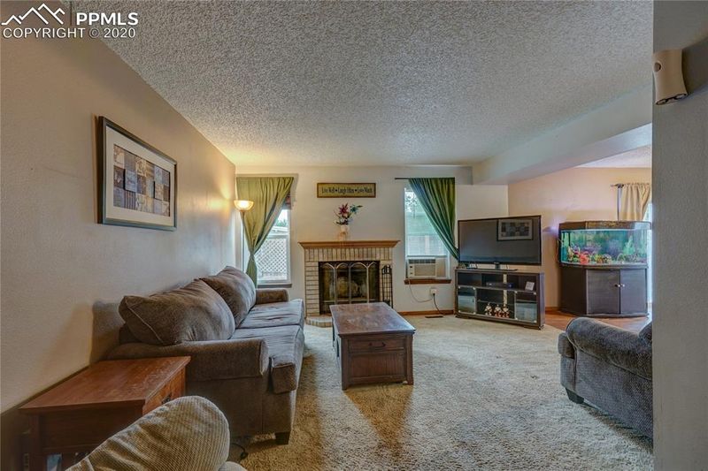 1683 Fourth St, Colorado Springs, CO 80907