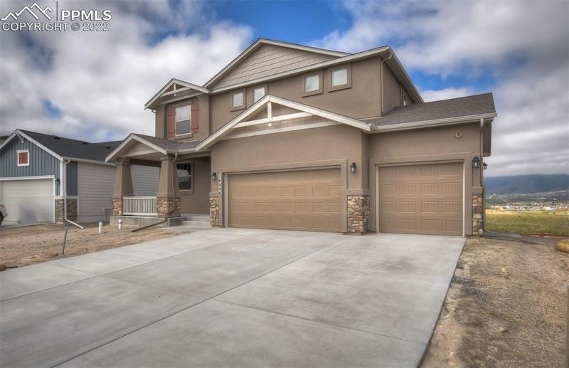 16846 Roaming Elk Dr, Monument, CO 80132