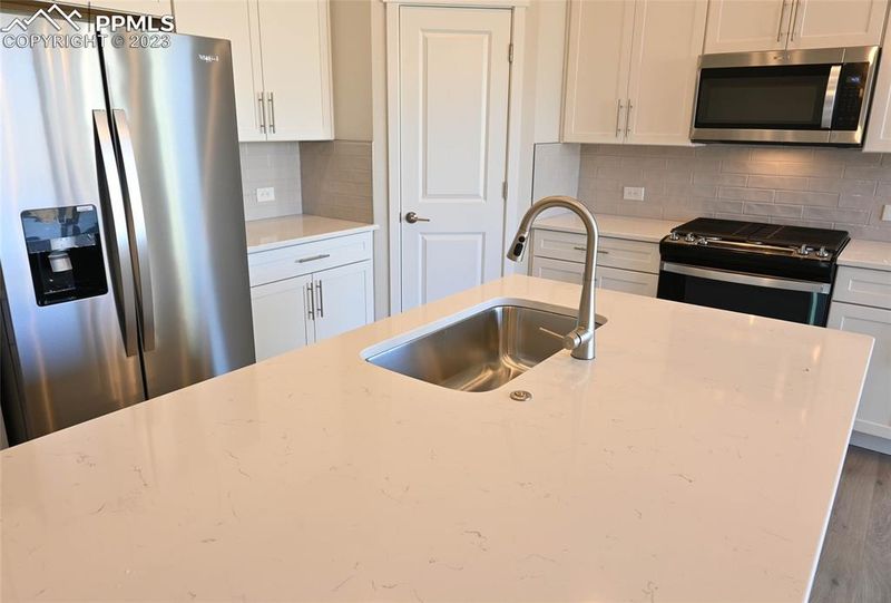 16871 New Autumn Dr, Monument, CO 80132