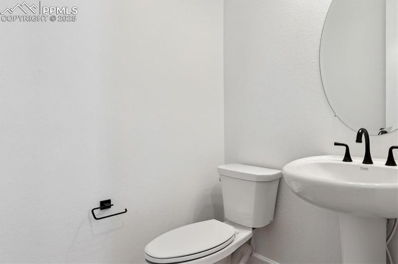 16897 Starfall Dr, Monument, CO 80132