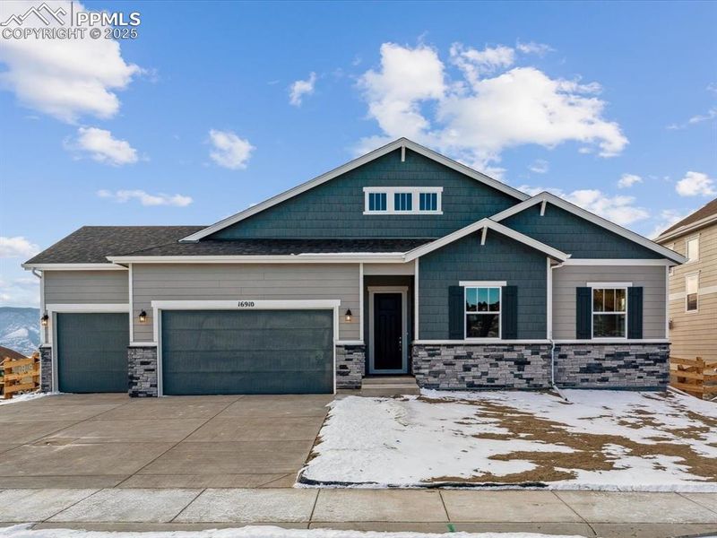 16910 Starfall Dr, Monument, CO 80132