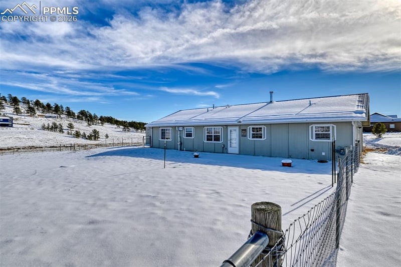 17 Garfield Cir, Florissant, CO 80816