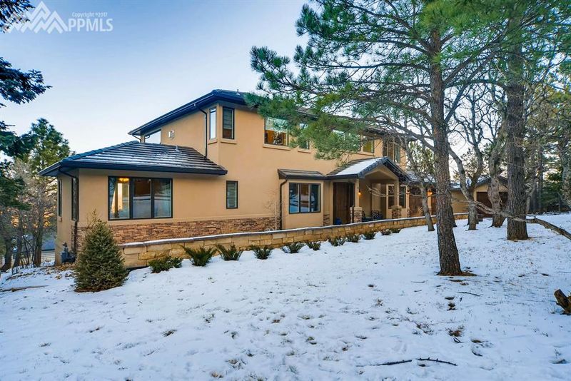 17 Upland Rd, Colorado Springs, CO 80906