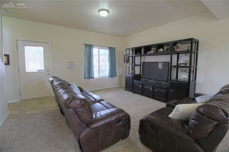 1701 Killdeer Ct, Pueblo, CO 81008