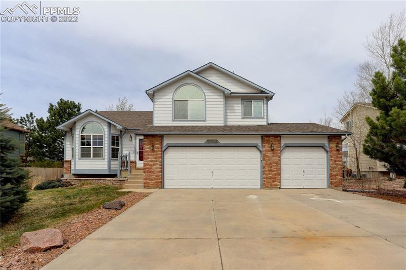 17012 Pawnee Valley Trl, Monument, CO 80132