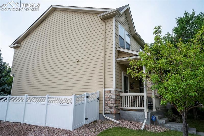 1703 Iver St, Colorado Springs, CO 80910