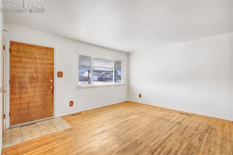 1704 Acacia Dr, Colorado Springs, CO 80907