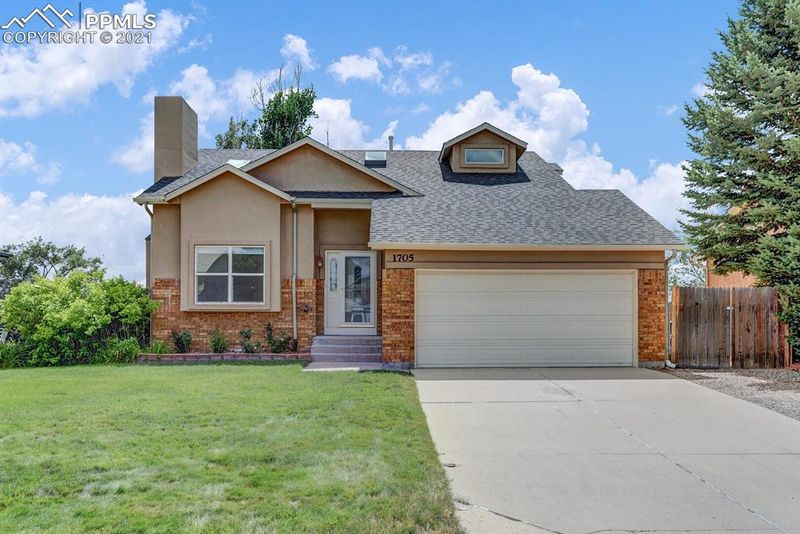 1705 Leoti Dr, Colorado Springs, CO 80915