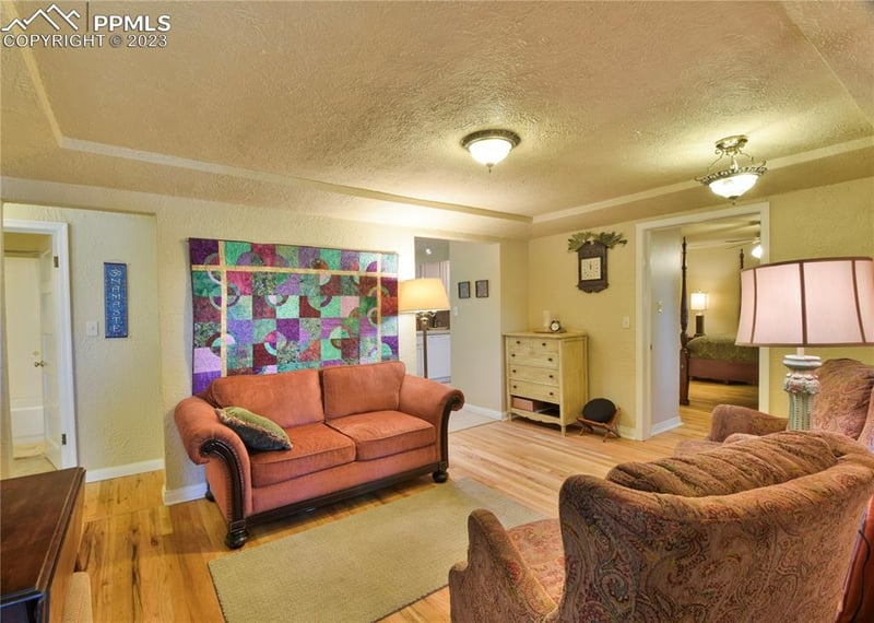 1707 Kiowa St, Colorado Springs, CO 80904