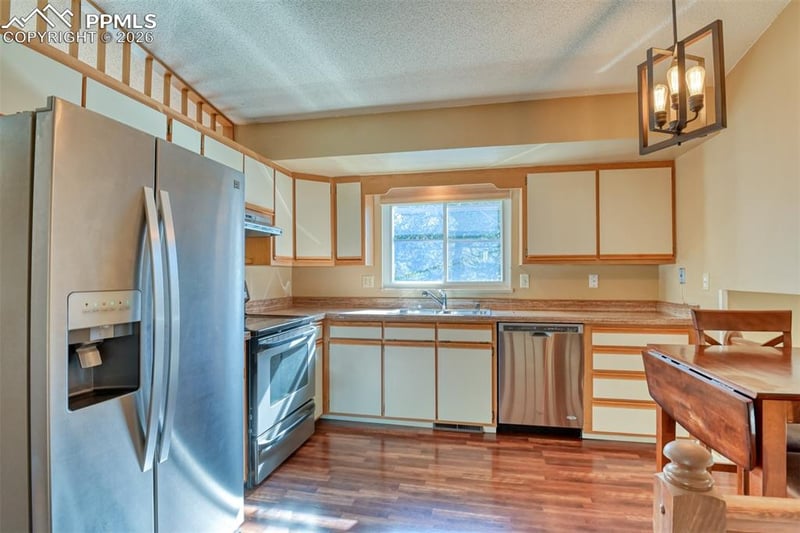 1707 Robidoux Cir, Colorado Springs, CO 80915