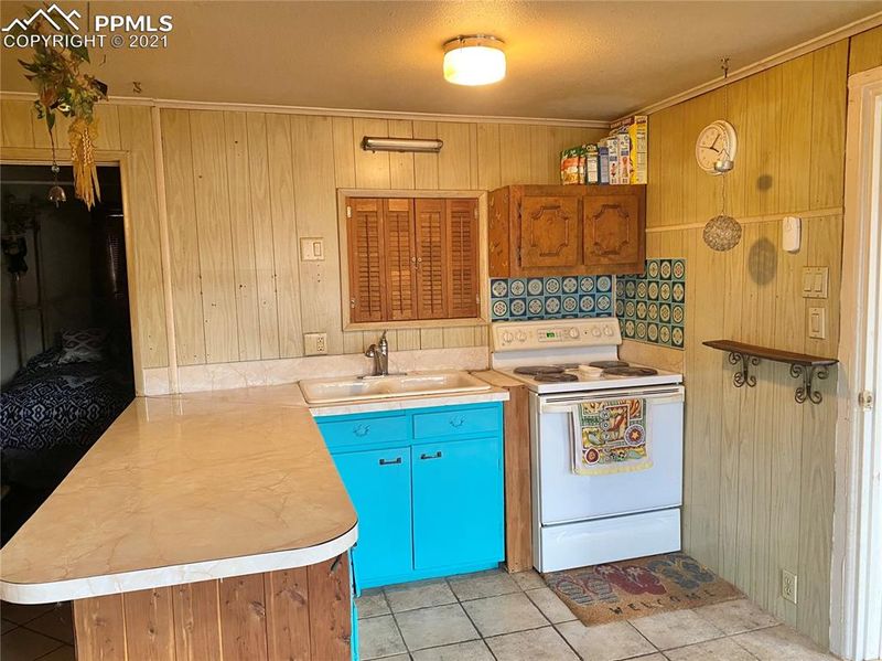 1708 Acero Ave, Pueblo, CO 81004