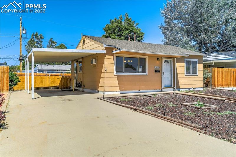 1709 Moore Ave, Pueblo, CO 81005