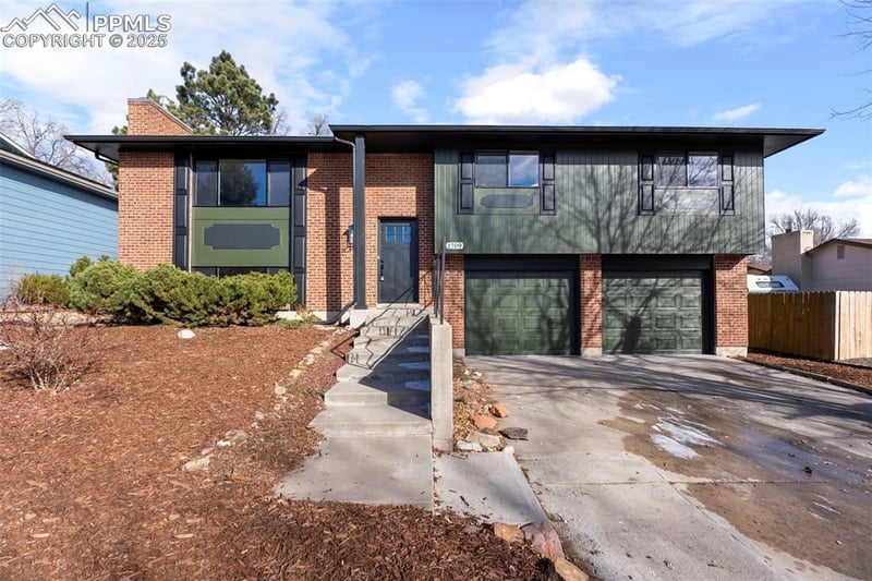 1709 Russell Cir, Colorado Springs, CO 80915