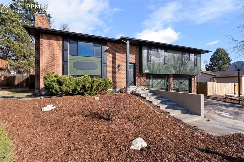 1709 Russell Cir, Colorado Springs, CO 80915