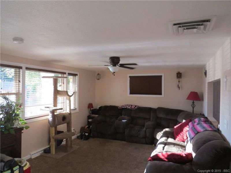 1710 Comanche Rd, Pueblo, CO 81001