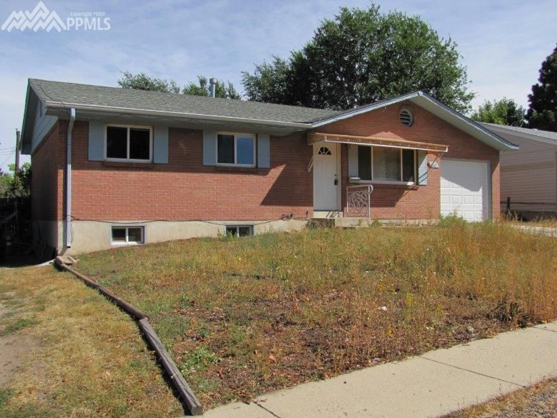 1711 Delaware Dr, Colorado Springs, CO 80909