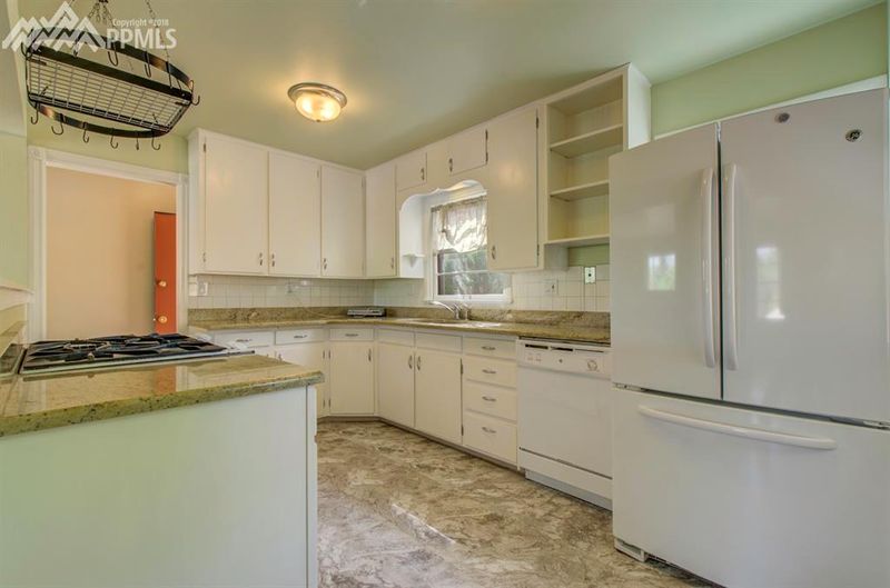 1712 Palmer Park Blvd, Colorado Springs, CO 80909