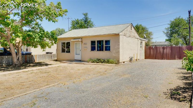 1712 Quillian Ave, Pueblo, CO 81005