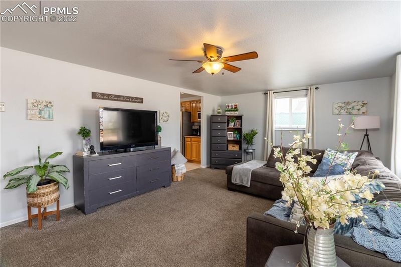 1712 Sprague Ave, Pueblo, CO 81004