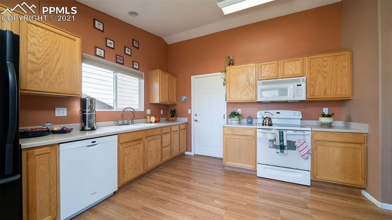 17130 Snowwood Dr, Monument, CO 80132