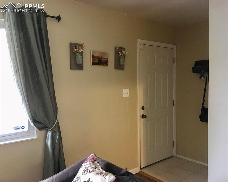 1715 Dixon Dr, Colorado Springs, CO 80909