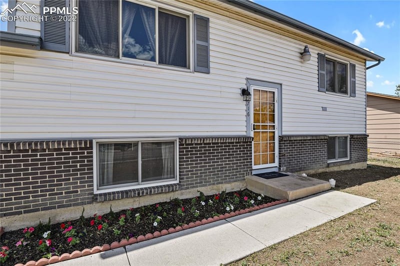 1716 Whitehall Rd, Colorado Springs, CO 80906
