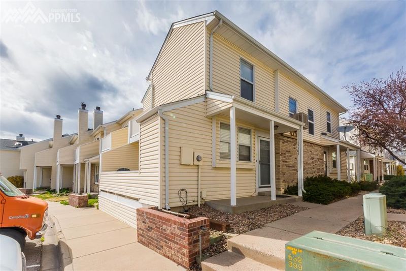17185 E Tennessee Dr, Aurora, CO 80017
